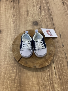 Tênis jeans com cadarço