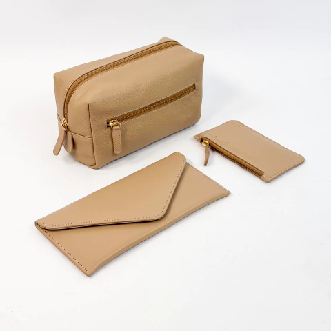 KIT BF027 - Necessaire Lyon + Porta Voucher + Carteira Triomphe - comprar online