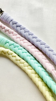 Kit Clip/Prendedor de Chupeta - Candy Colors na internet