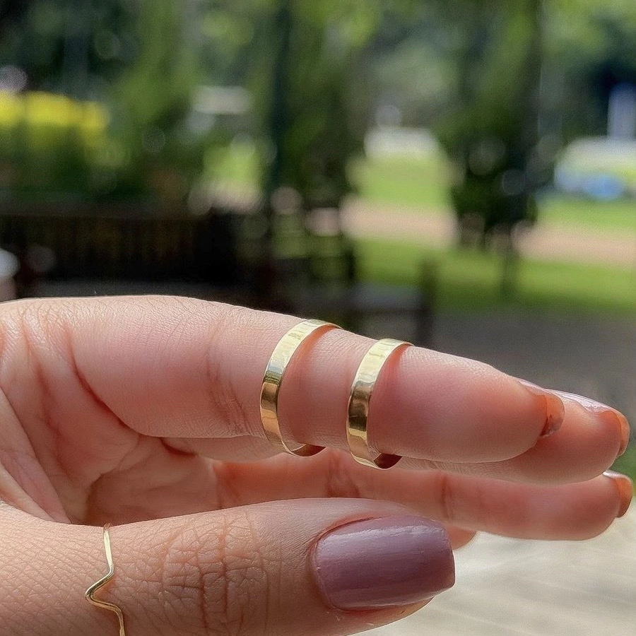 Aliança quadrada 3mm ouro 18k
