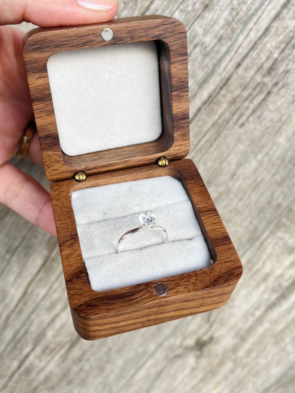 Anel solitário prata 925