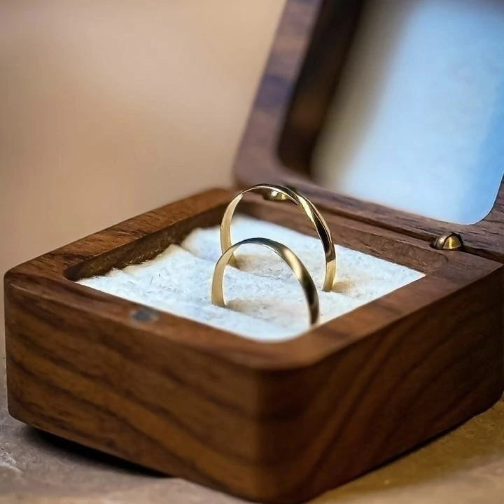 Aliança clássica ouro 18k 2mm