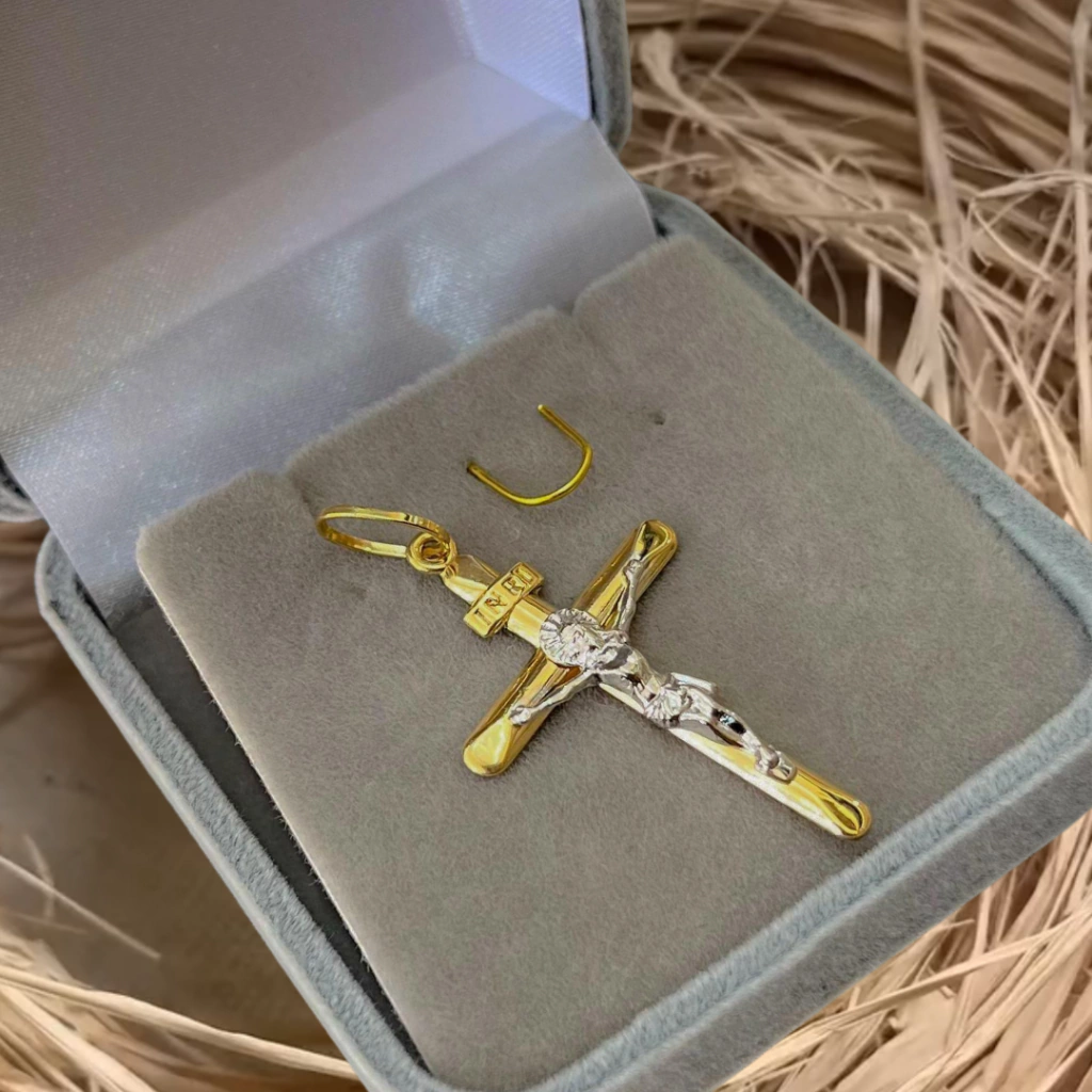 Pingente crucifixo ouro 18k