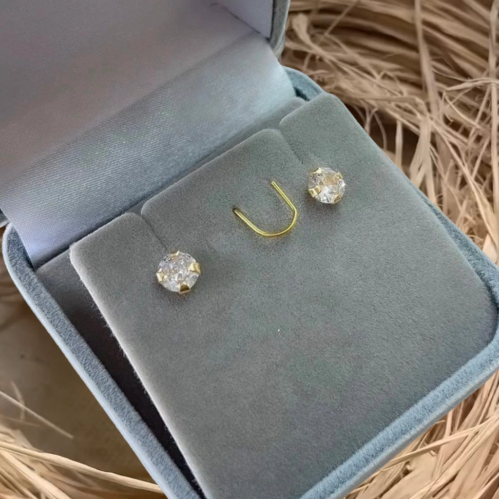 brinco ponto de luz ouro 18k