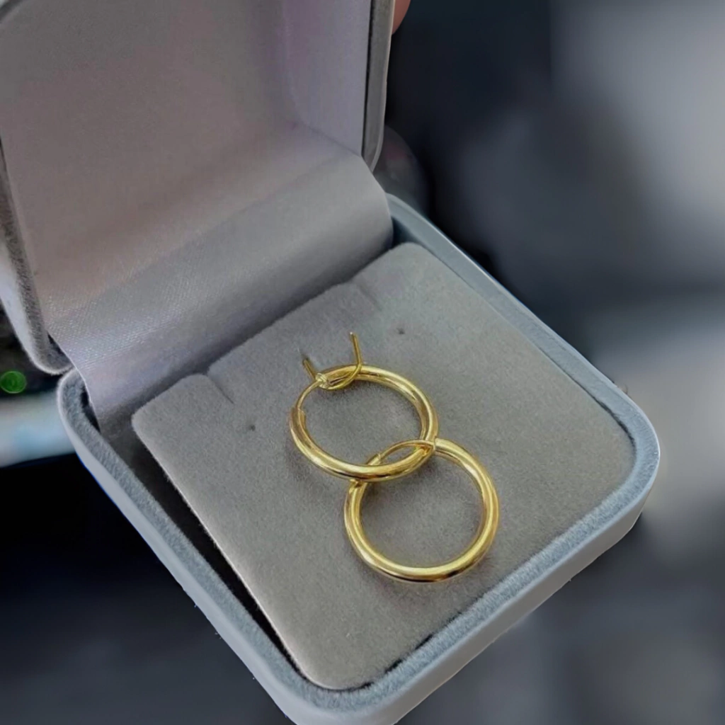 Brinco argola redonda ouro 18k