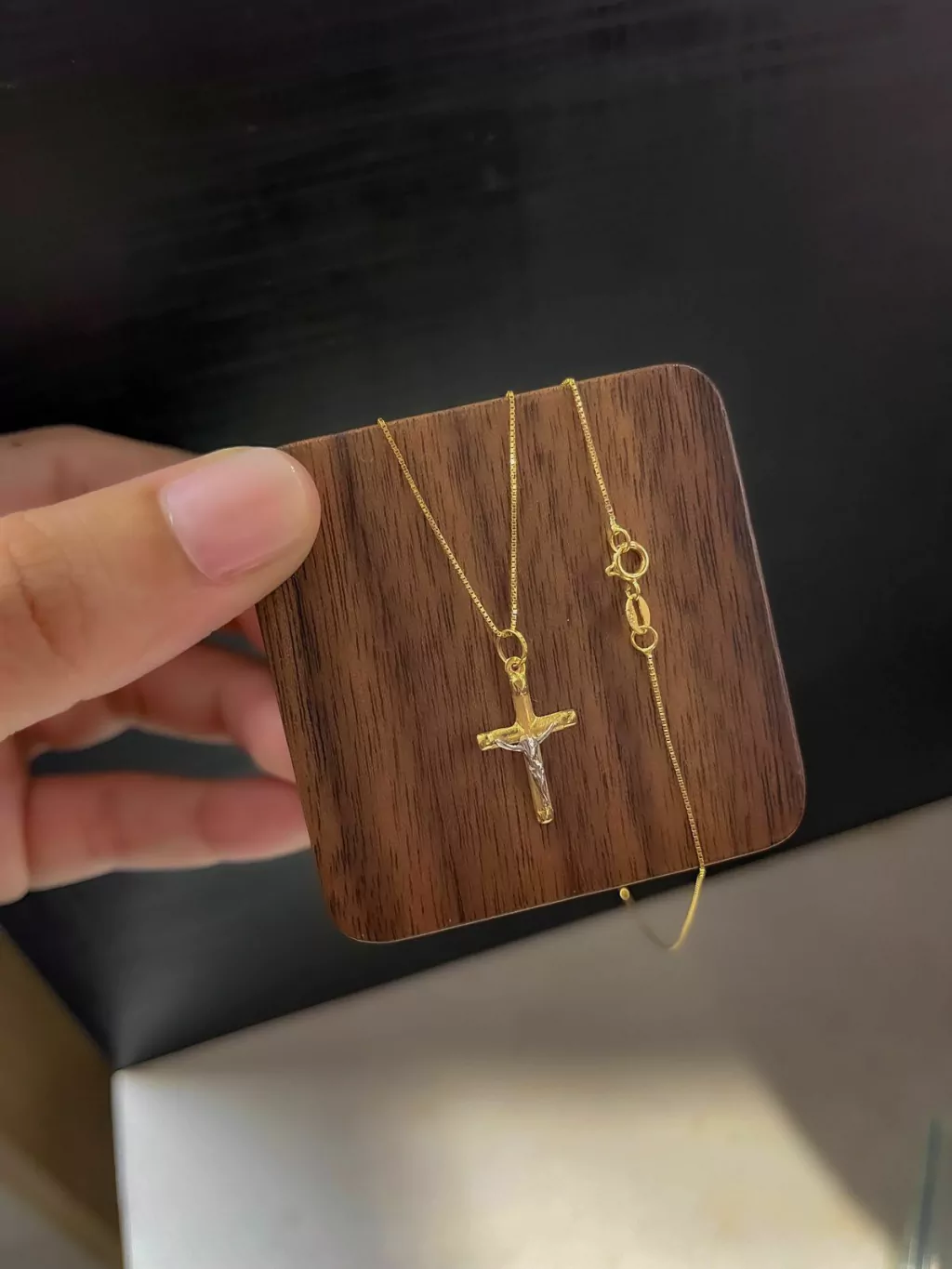 Colar veneziana cruz ouro 18k