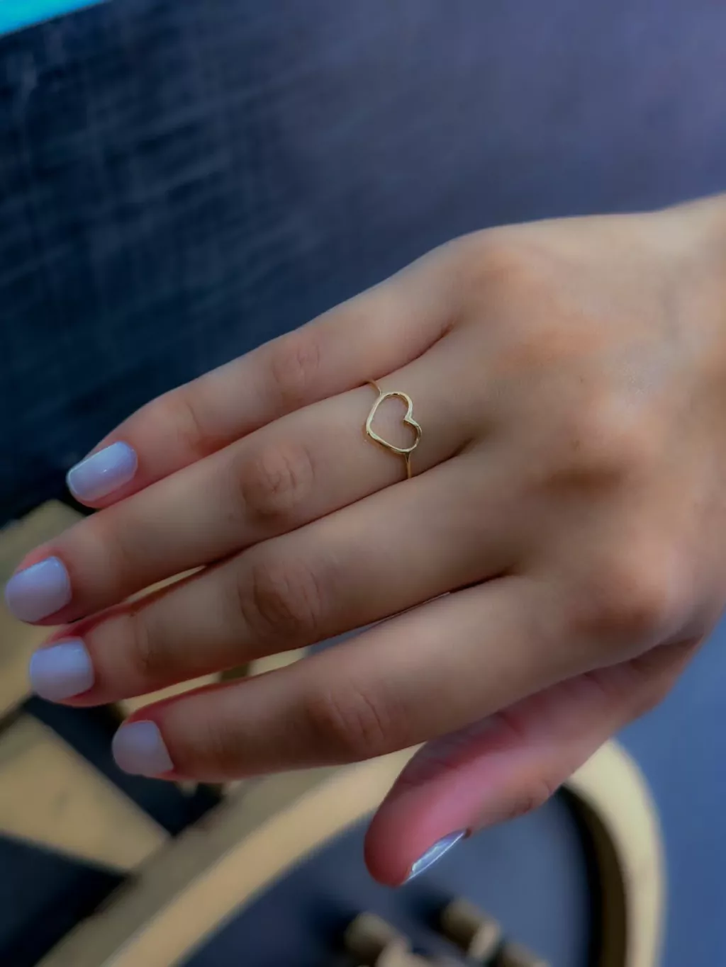 Anel coração vazado ouro 18k