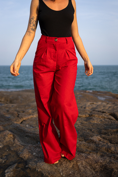 Pantalona manacá vermelha na internet