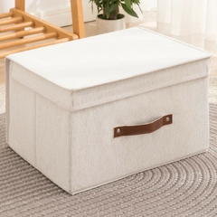 Caja Forrada En Tela Con Tapa y Manija De Cuero (L) en internet