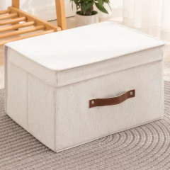 Caja Forrada En Tela Con Tapa y Manija De Cuero (L) en internet