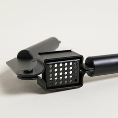 Prensa Ajo De Acero Black 19x5 Cm - comprar online