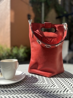 MORA CUERO ROJA en internet