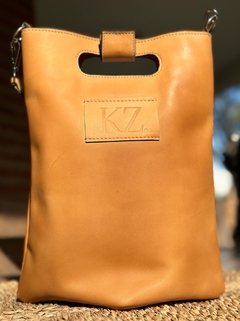 MORA CUERO CARAMELO - KUTZ HANDBAGS