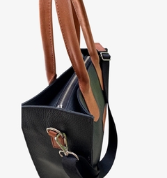 AMELIA MAXI CUERO GRANEADO NEGRO CON SUELA - tienda online