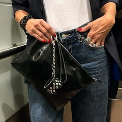 Imagen de CAMELIA CUERO CHAROL NEGRO