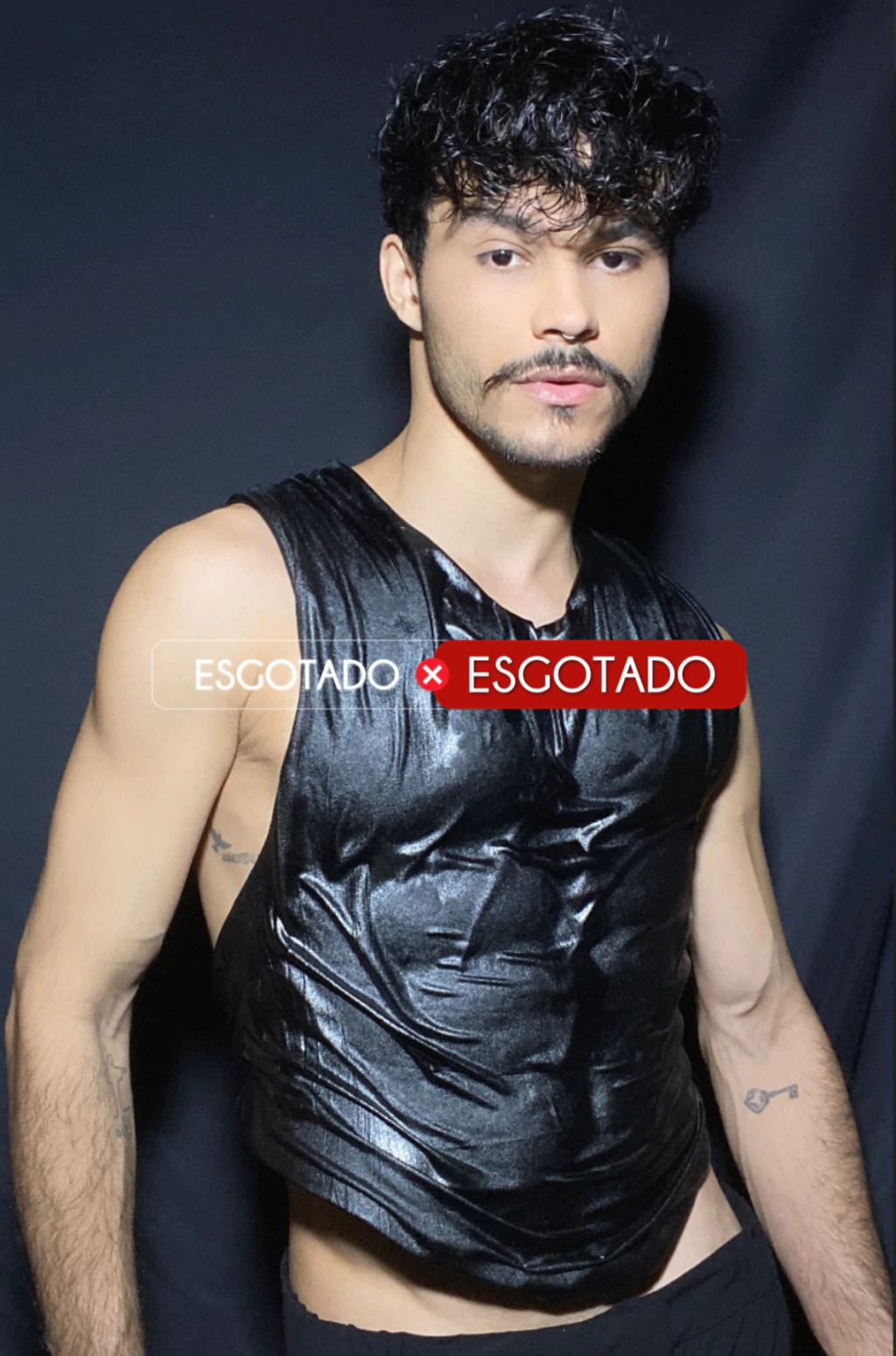 PEITORAL MOLHADO (POR ENCOMENDA)