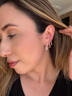 Argolinha retangular cravejada M - comprar online