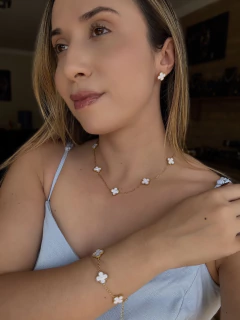 Colar trevo madrepérola - comprar online