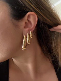 Argola gota com formato alongado fecho click P - comprar online