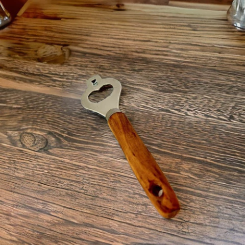 Destapador - Abrebotellas De Madera Y Metal - Marrón Claro - comprar online