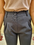CALÇA ALFAIATARIA HELENA COM ZÍPER INVISÍVEL NA BARRA IMPÉRIA - comprar online