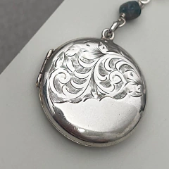 Collar Apatita con locket plata inglesa, antiguo (pieza única) - BLAUHAUS JOYAS
