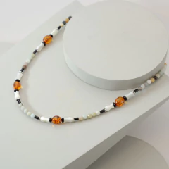 Collar de plata, ambar, amazonita, madreperla y ónix