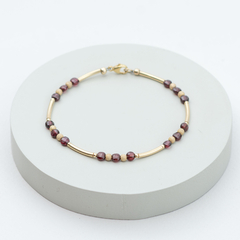 Pulsera con goldfilled y granate - comprar online