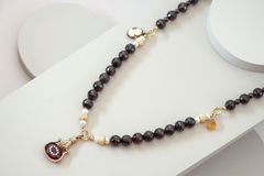 Collar con granate y dijes antiguos - comprar online