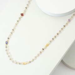 Collar corto con cuarzo ahumado y links de piedras