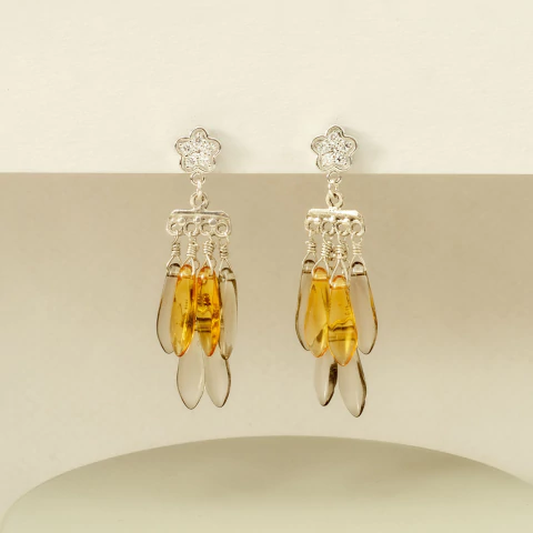 Aros de plata y escamas checas