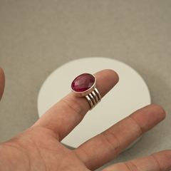 Anillo rulos de plata con raíz de rubí - BLAUHAUS JOYAS