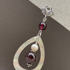 Aros combinados con resina vintage, granates y perlas - comprar online