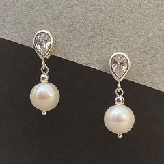 Aros con perlas y circones