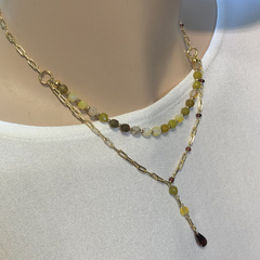 Collar doble cadena bañada en oro y piedras naturales en internet