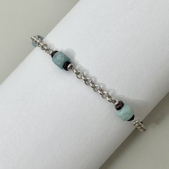 Pulsera cadena finita con amazonita y granate en internet