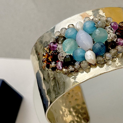 Brazalete de alpaca bordado en internet