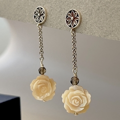 Aros largos cadena y flor - comprar online
