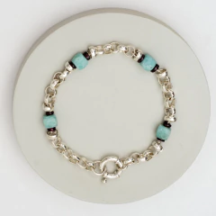 Pulsera con cadena de plata rolo 6mm, amazonita y granate - hecho a mano