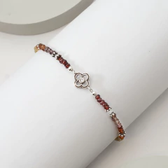 Pulsera trébol con zafiros tundru - hecho a mano