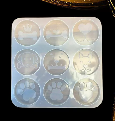 MOLDE CIRCULOS X 9 MIX PATITAS 14X14 CM RESINA