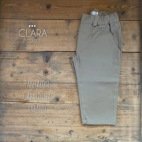 Pantalón habano de gabardina