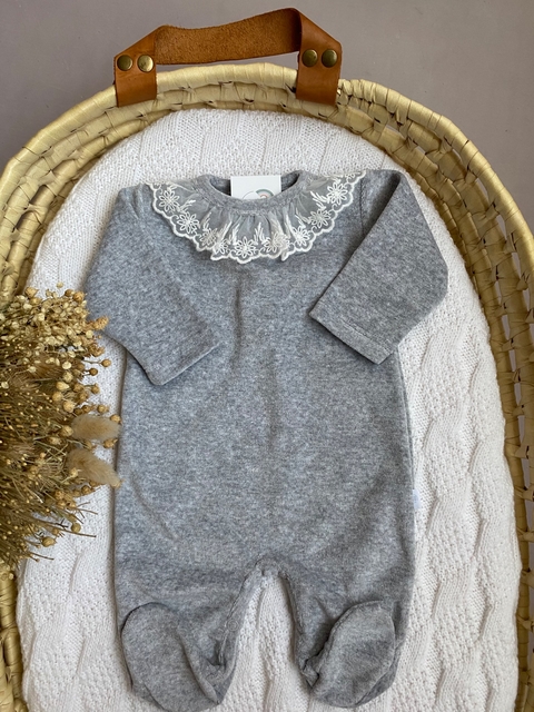 ENTERITO PLUSH/LIZ GRIS