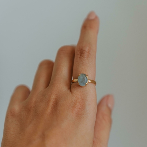 ANEL SOLITÁRIO FACETADO ÁGUA MARINHA REGULÁVEL - comprar online