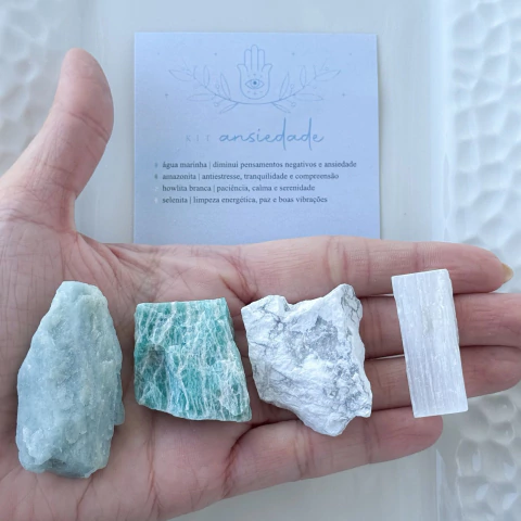 Kit Pedras ANSIEDADE - Água Marinha, Amazonita, Howlita Branca e Selenita - comprar online