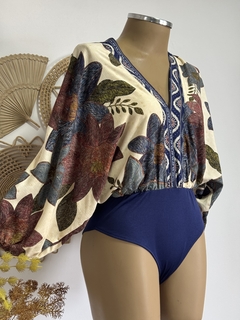 Body Pompom manga longa - Boho fashion na internet