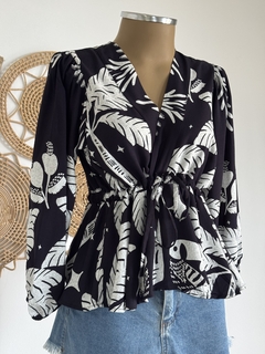 Blusa bata manga longa -preta com offwhite - loja online