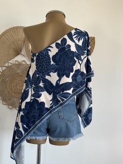 Blusa bata multiformas com top - comprar online
