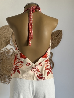 Blusa lenço com pontas na internet