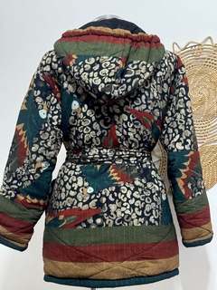 Casaco com capuz - Maria Mariá Moda e Acessórios